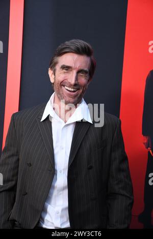 Los Angeles, Kalifornien, USA 3. April 2024 der Schauspieler Sharlto Copley nimmt am 3. April 2024 in Los Angeles, Kalifornien, die Premiere von Universal Pictures Monkey man im TCL Chinese Theatre in Los Angeles, Kalifornien, USA, Teil. Foto: Barry King/Alamy Live News Stockfoto