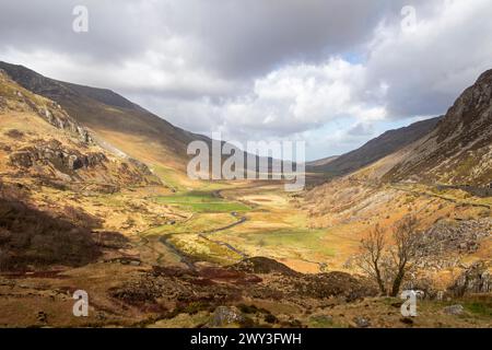 Blick auf das Tal bei Pont Pen-y-Benglog, Bethesda, Bangor, Snowdonia, Wales, Großbritannien Stockfoto