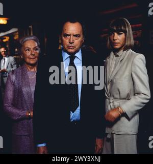 Derrick, ZDF Krimi-Serie, Deutschland, 1979, Regie: Helmuth Ashley, Folge: ein Kongress in Berlin, Szene: Angelika Salloker, alias Angela Salloker, will Quadflieg, Judy Winter Stockfoto