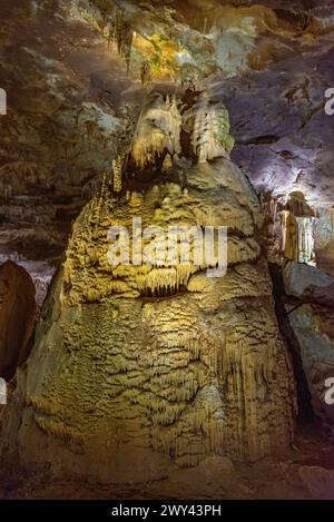 Blick auf die Prometheus-Höhle in der Nähe von Kutaisi, Georgia Stockfoto