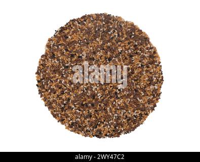 Makroaufnahme eines Stapels Chia, Flachs, Sesam und Quinoa-Samen Textur isoliert auf weißem Hintergrund. Hintergrund Zu Lebensmitteln. Eine Streuung der Samenmischung isoliert Stockfoto
