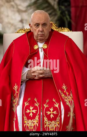 Rom Italien 03 24 2024: Papst Franziskus Bergoglio in St. Peter Palmensonntag vor dem christlich-katholischen Ostern Stockfoto