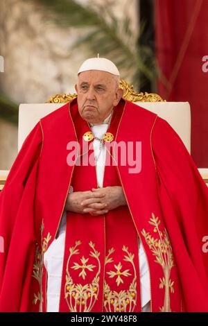 Rom Italien 03 24 2024: Papst Franziskus Bergoglio in St. Peter Palmensonntag vor dem christlich-katholischen Ostern Stockfoto