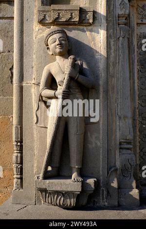 Blick auf das Maheshwar Fort (Ahilya Fort), Maharani Ahilyabai Holkar regierte hier von 1765 bis 1796 und baute Ahilya Wada, ihre persönlichen Wohnsitze, dies Stockfoto