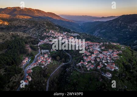 Dimitsana Village Bei Sonnenuntergang Stockfoto