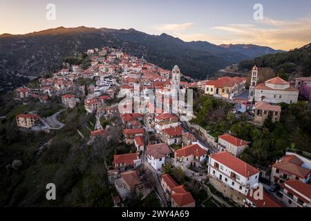 Dimitsana Village Bei Sonnenuntergang Stockfoto