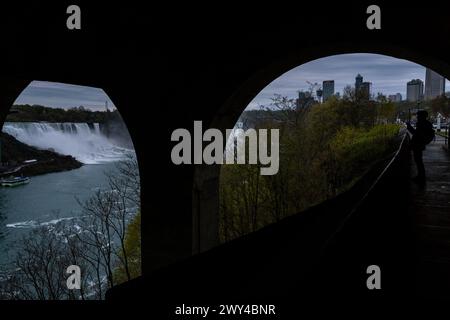 Niagara Falls, Niagara Falls Touristengebiet am Niagara River, natürliche Grenze zwischen der Provinz Ontario in Kanada und dem Bundesstaat New York in Stockfoto