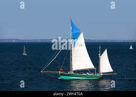 Douarnenez, Frankreich - 17. Juli 2022: Die Nébuleuse ist ein ehemaliges Thunfischboot von Dundee, das 1949 in Camaret gebaut wurde. Stockfoto