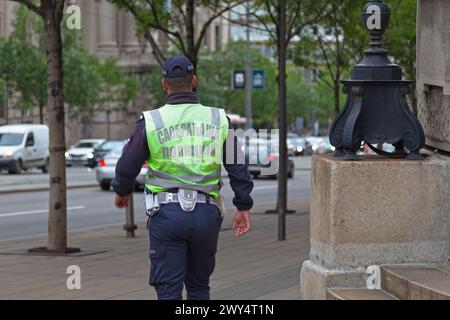 Belgrad, Serbien - 24. Mai 2019: Offizier der Verkehrspolizei auf der Straße. Stockfoto