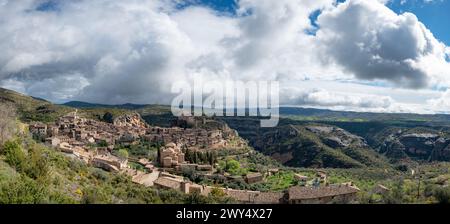 Blick auf das Dorf Alquezar. Alquezar, Huesca, Aragon, Spanien Stockfoto