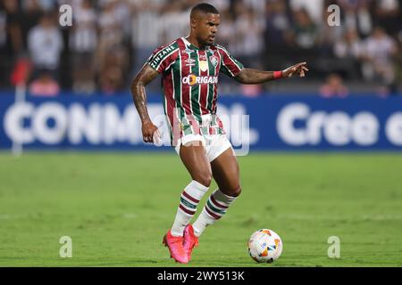 Lima, Peru. April 2024. Douglas Costa von Fluminense spielte während des CONMEBOL Libertadores Cup am 3. April 2024 in Lima, Peru, im Stadion Alejandro Villanueva Melcochita, Gruppe A, Datum 1, zwischen Alianza Lima und Fluminense FC. (Foto: Miguel Marrufo/PRESSINPHOTO) Credit: PRESSINPHOTO SPORTS AGENCY/Alamy Live News Stockfoto