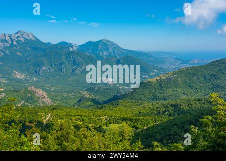 Berglandschaft Montenegros in der Nähe des Skadar-Sees Stockfoto