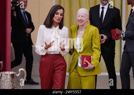 Madrid, Spanien. April 2024. Spanische Königin Letizia mit Susana Rodriguez während der nationalen Sportpreise in Madrid am Donnerstag, 4. April 2024. Quelle: CORDON PRESS/Alamy Live News Stockfoto