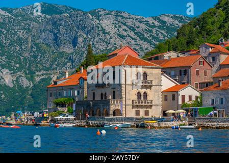 Perast Museum während eines Sommertages in montenegro Stockfoto