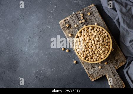 Geröstete, salzige gelbe Kichererbsen, traditionelle türkische Nüsse, Lebblbi Stockfoto