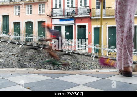 Salvador, Bahia, Brasilien - 12. Mai 2019: Radfahrer nehmen an einem Fahrradwettbewerb in Pelourinho Teil, dem historischen Zentrum der Stadt Salvador Stockfoto