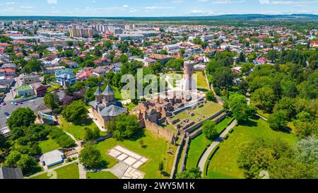 Panoramablick auf den fürstlichen Hof in der rumänischen Stadt Targoviste Stockfoto