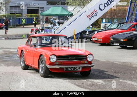 Triumph TR6 (1974), Osterversammlungen (Fahrzeuge vor 1994), 30. März 2024, Brooklands Museum, Weybridge, Surrey, England, Großbritannien, Europa Stockfoto