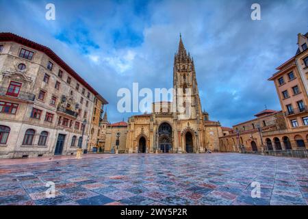 Cathedral Square in Oviedo, Asturias, Spanien. Stockfoto