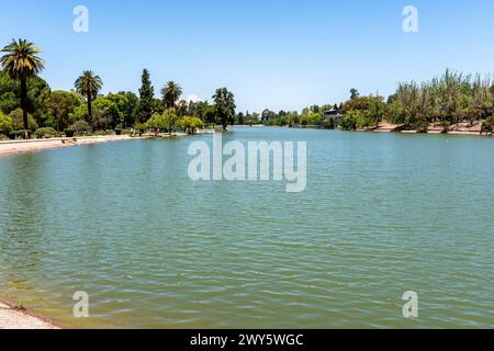 Der See Im Parque General San Martin, Mendoza, Provinz Mendoza, Argentinien. Stockfoto