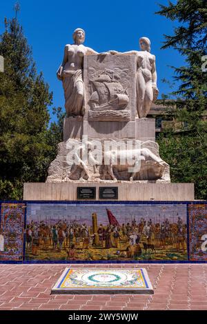 Monumento A La Hermandad Hispanoargentina, Plaza Espana, Mendoza, Provinz Mendoza, Argentinien. Stockfoto