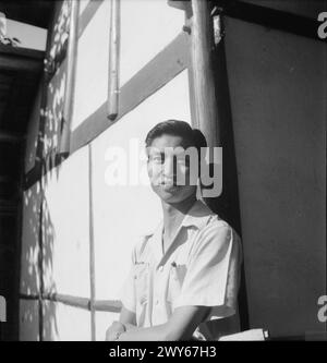 Ein schwarz-weiß-negativ von Cecil Beaton zeigt Szenen aus seiner Reise durch Indien, Birma und China im Jahr 1943-1944. Stockfoto