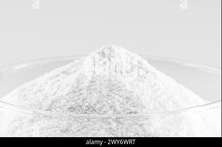 Antimontrioxid, die anorganische Verbindung mit der Formel Sb₂O₃, ist die wichtigste Verbindung von Antimon. Seve für Retardant und als Katalysator Stockfoto