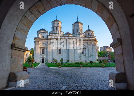 Blick auf den Sonnenaufgang des Klosters Golia in Iasi, Rumänien Stockfoto