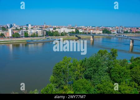 Panoramablick auf Novi Sad von der Festung Petrovaradin in Serbien Stockfoto