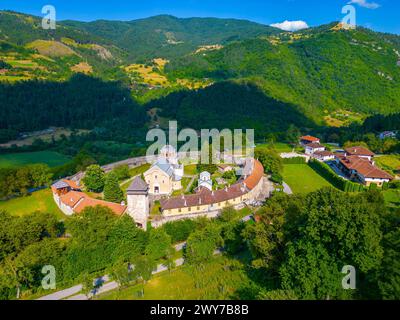 Kloster Studenica an einem sonnigen Tag in Serbien Stockfoto