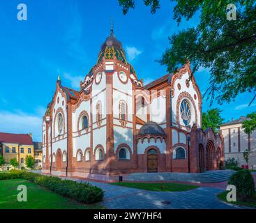 Subotica Synagoge während eines Sommertages in Serbien Stockfoto