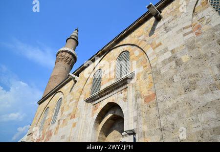 Die Ulu-Moschee in Bursa, Türkei, wurde 1400 erbaut. Es ist eine der touristischsten Moscheen des Landes. Stockfoto