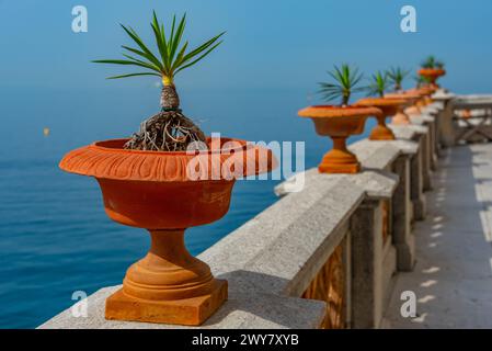 Balkon im Castello di Miramare in der italienischen Stadt Triest Stockfoto