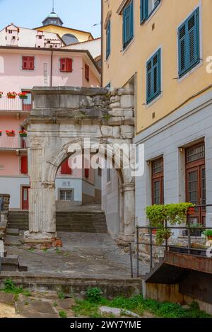 Arco di Riccardo in der italienischen Stadt Triest Stockfoto