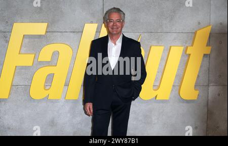 London, Großbritannien. April 2024. Kyle MacLachlan nimmt an der britischen Sondervorführung von „Fallout“ im Television Centre in London Teil. (Foto: Fred Duval/SOPA Images/SIPA USA) Credit: SIPA USA/Alamy Live News Stockfoto