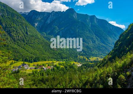 Panoramablick über das Tal des Flusses Soca in Slowenien Stockfoto