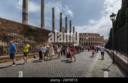 ROM, ITALIEN - 26. MAI 2022: Archäologischer Park des Kolosseums in Rom. Kolosseum parco Stockfoto