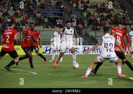 Caracas, Venezuela. April 2024. CARACAS, VENEZUELA - 4. APRIL: Spiel zwischen Atletico-MG und Caracas FC als Teil der Gruppe G der Copa CONMEBOL Libertadores im Estadio Olímpico de la UCV am 4. April 2024 in Caracas, Venezuela. (Foto von Pedro Rances Mattey/PxImages) Credit: PX Images/Alamy Live News Stockfoto