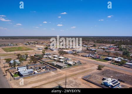 Luftlinie der kleinen abgelegenen Stadtgemeinde Goodooga an der Ostseite des Bokhara River im Norden von New South Wales Australien Stockfoto