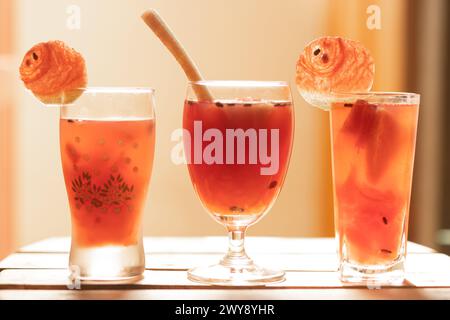 Saftig, erfrischend und feuchtigkeitsspendend: Wassermelone, die ultimative Sommerfrucht. Stockfoto