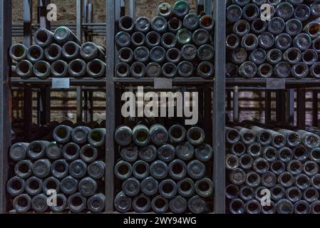 Telavi, Georgia, 28. August 2023: Weinkeller auf dem Tsinandali Estate in Georgia Stockfoto