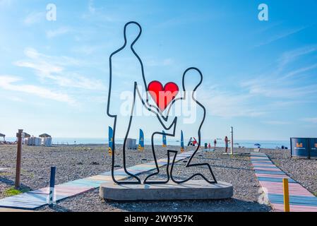 Batumi, Georgia, 31. August 2023: Love Sculpture on a Beach in Batumi, Georgia Stockfoto