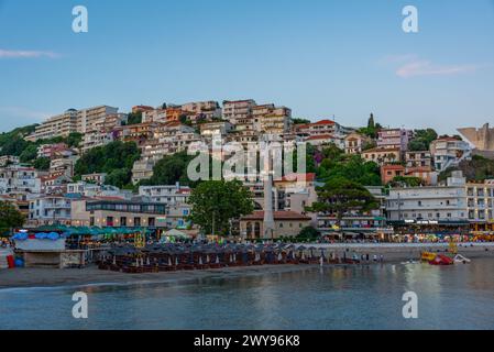 Ulcinj, Montenegro, 6. Juli 2023: Sonnenuntergang an einem Strand in Ulcinj, Montenegro Stockfoto