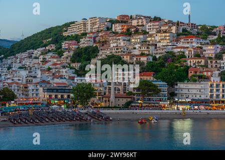 Ulcinj, Montenegro, 6. Juli 2023: Sonnenuntergang an einem Strand in Ulcinj, Montenegro Stockfoto