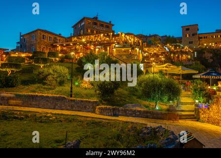 Ulcinj, Montenegro, 6. Juli 2023: Sonnenuntergang der Festung Kalaja in Ulcinj, Montenegro Stockfoto