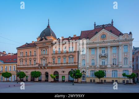 Novi Sad, Serbien, 24. Juli 2023: TRG Slobode Platz im Zentrum der serbischen Stadt Novi Sad Stockfoto