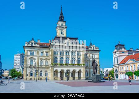 Novi Sad, Serbien, 24. Juli 2023: Rathaus im Zentrum der serbischen Stadt Novi Sad Stockfoto