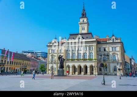 Novi Sad, Serbien, 24. Juli 2023: Rathaus im Zentrum der serbischen Stadt Novi Sad Stockfoto