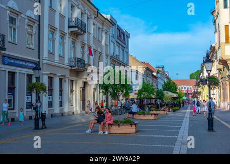 Subotica, Serbien, 24. Juli 2023: Straße im Zentrum der serbischen Stadt Subotica Stockfoto
