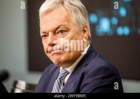 Brüssel, Belgien April 2024. HERR Didier Reynders, der auf einer Hybrid-Pressekonferenz von Europol vorgestellt wurde, um am Donnerstag, den 4. April 2024 in Brüssel einen Bericht über die bedrohlichsten kriminellen Netze in der Europäischen Union zu präsentieren. BELGA FOTO HATIM KAGHAT Credit: Belga News Agency/Alamy Live News Stockfoto